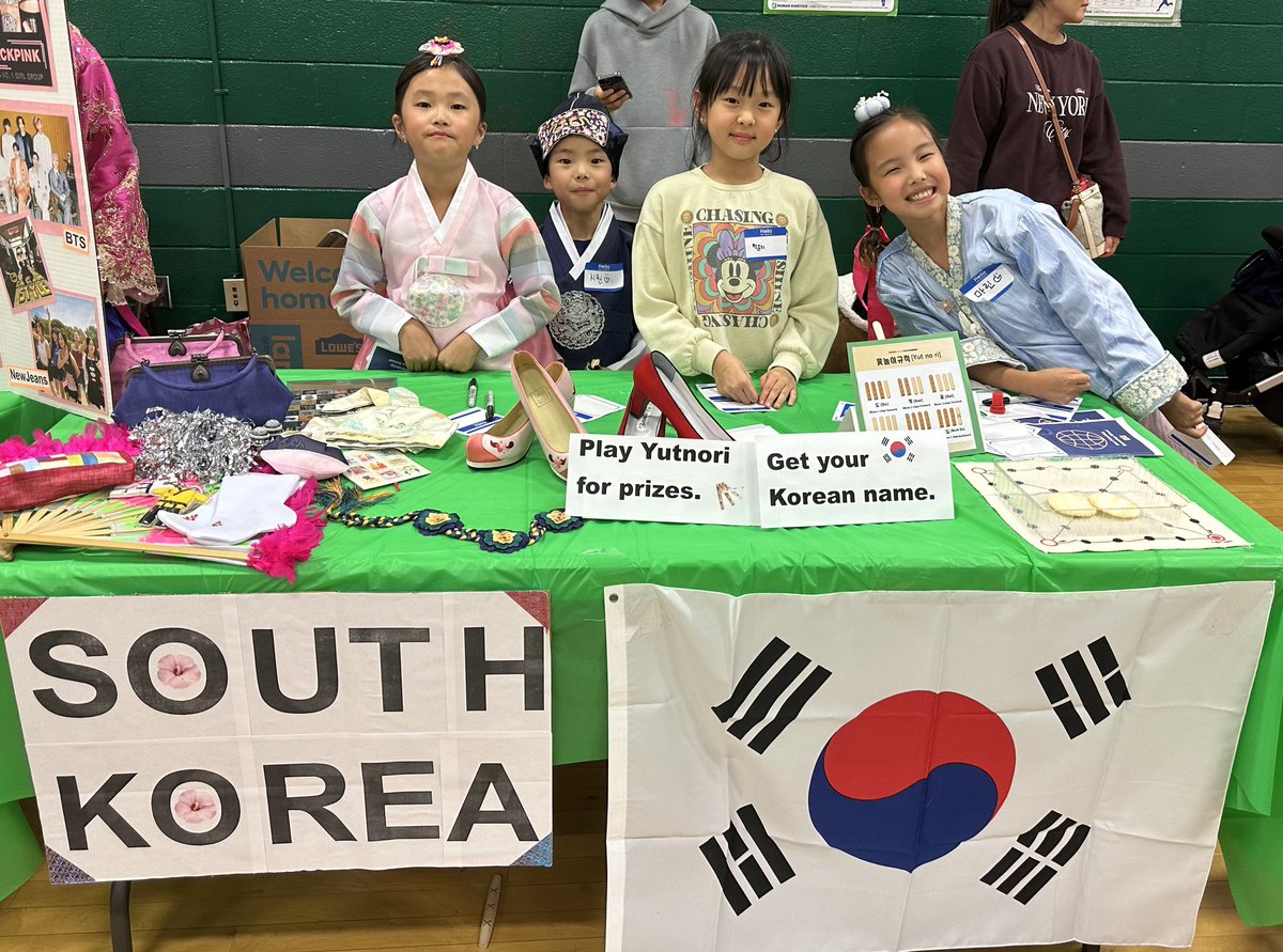 hcpss_wfes's tweet photo. Culture Night was a HUGE success. Thank you families, staff and our amazing PTA for a great night! #togetherweroar #communityofone https://t.co/zEBjmqy7Mo