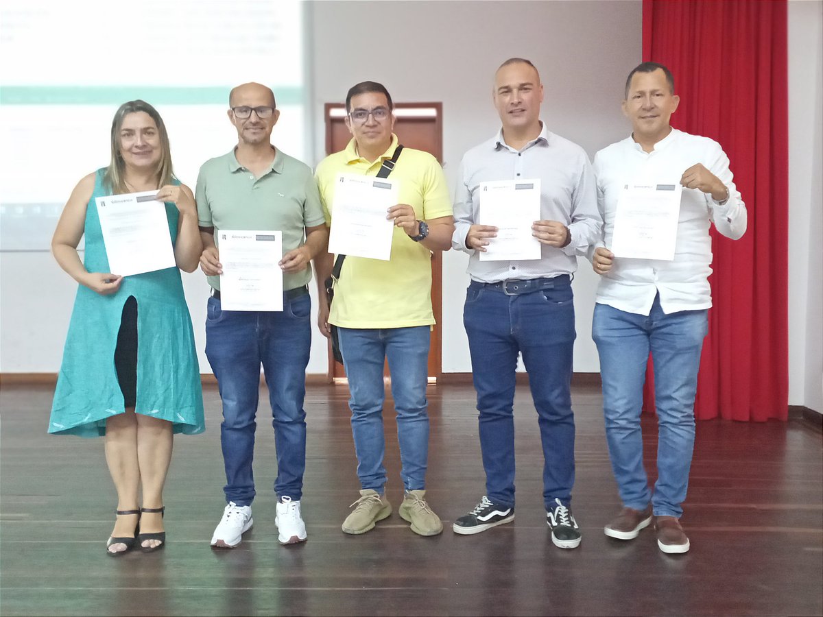 villavoeduca's tweet photo. ¡Felicidades docentes y rectores!

Los docentes que ganaron el concurso en las asignaturas Edu. física, Religión, Cs. naturales, Edu. artística y Filosofía ya cuentan con plaza.

Además, se designaron las plazas para los rectores del Malala Yousafzai y Técnica Marco Fidel Suárez. https://t.co/TpaRxbRD96