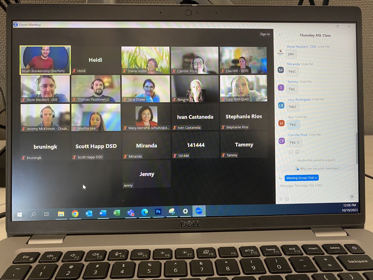 HRCPDenver's tweet photo. In @HRCPDenver, we work under the premise that #diversity &amp; #inclusion strengthen communities &amp; forge lasting solutions. 

Our Office of Deaf and Hard of Hearing Services are now teaching our @CityofDenver colleagues about #deaf culture &amp; how to overcome sign language barriers🤟 https://t.co/hfVB4mHo6q
