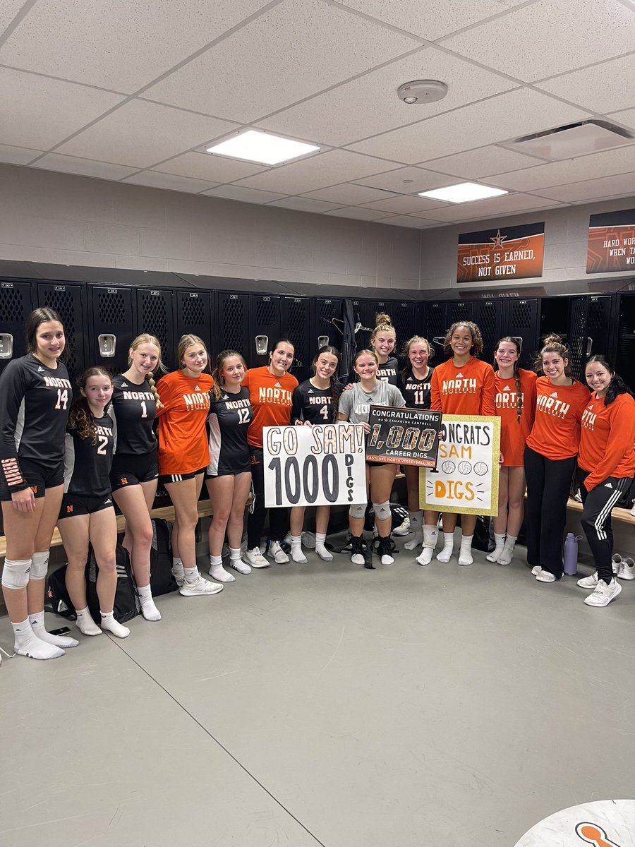 a HUGE congratulations to our senior libero, Samantha Cantrell, for surpassing 1,000 digs on her last game ever in a #NorthVB jersey! 

Something special for a special kid!🧡 Congratulations Sam!