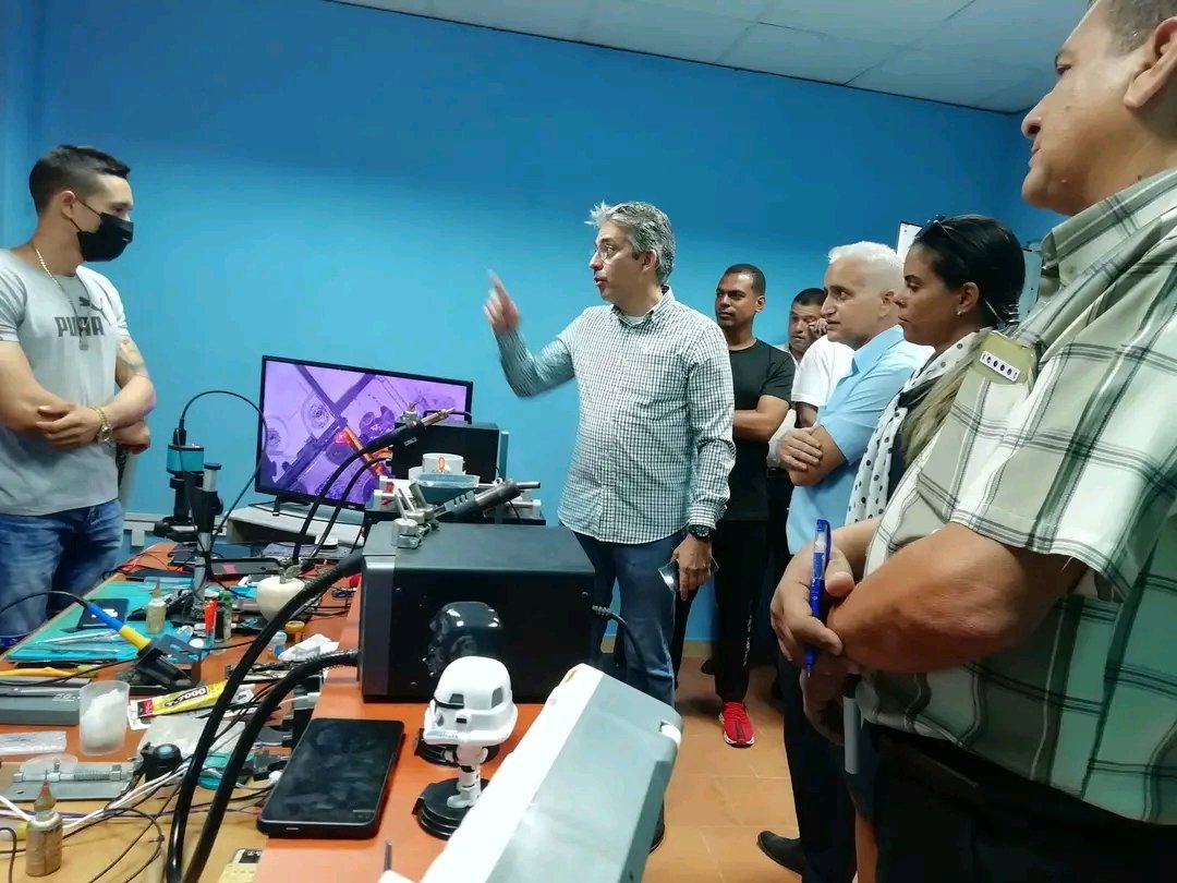 facebook.com/10006396091472…