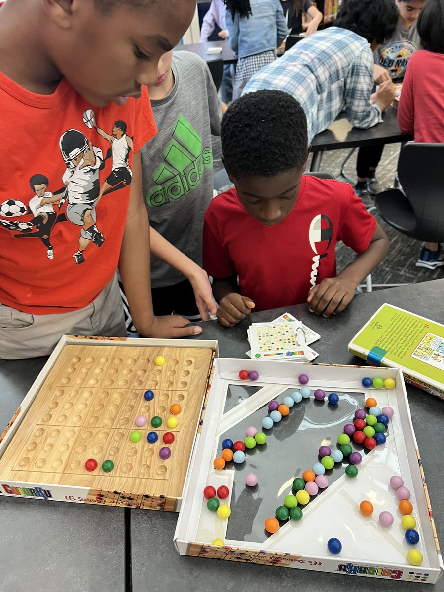 TowleReaders tweet media