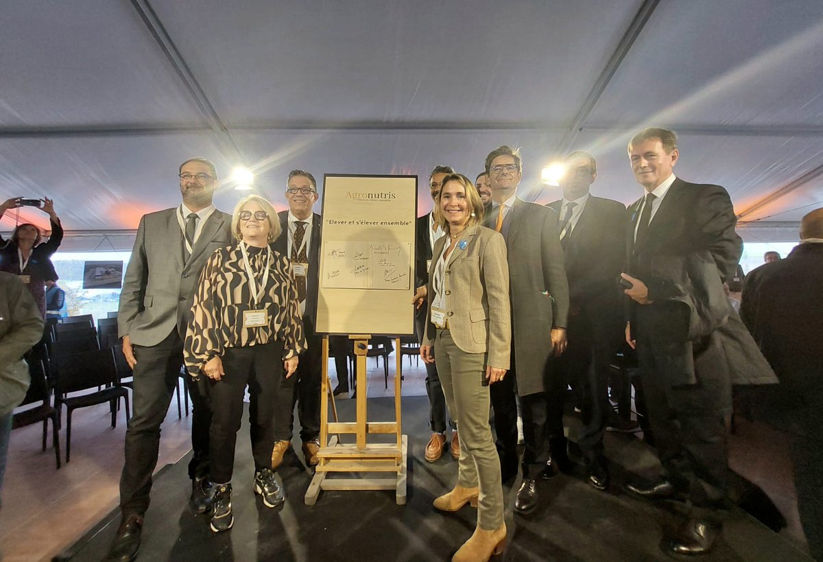 Une usine de plus en France, la réindustrialisation se poursuit ! 

Nous avons inauguré une nouvelle cathédrale industrielle de 16 000m2, au cœur des Ardennes, en pointe dans le secteur de la #biotech et de l’agro-alimentaire : voici la première usine d’<a href="/Agronutris/">Agronutris</a>, à Rethel en