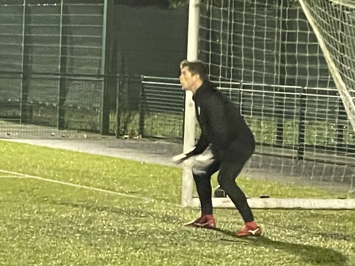 This lad is taking his training for the Festival of Football seriously 🧤⚽️🔵⚪️ <a href="/LouieMS14/">LMS1986</a> 💪
<a href="/Saints1890/">St.Helens R.F.C.</a> @DavidBainesStH @BernardThresher <a href="/walking_st/">St Helens Walking Football</a> <a href="/SHBMobilePantry/">StHelensBoroughMobilePantry</a> <a href="/TeardropsOrgUK/">Teardrops Supporting Your Community</a> <a href="/sthelensstar/">St Helens Star</a> <a href="/Dockhouserugby/">Dockhouse Rugby Show</a> <a href="/RedVeeDotNet/">RedVee.Net 🌹</a> <a href="/gerardcoaches/">@GerardCoaches</a>