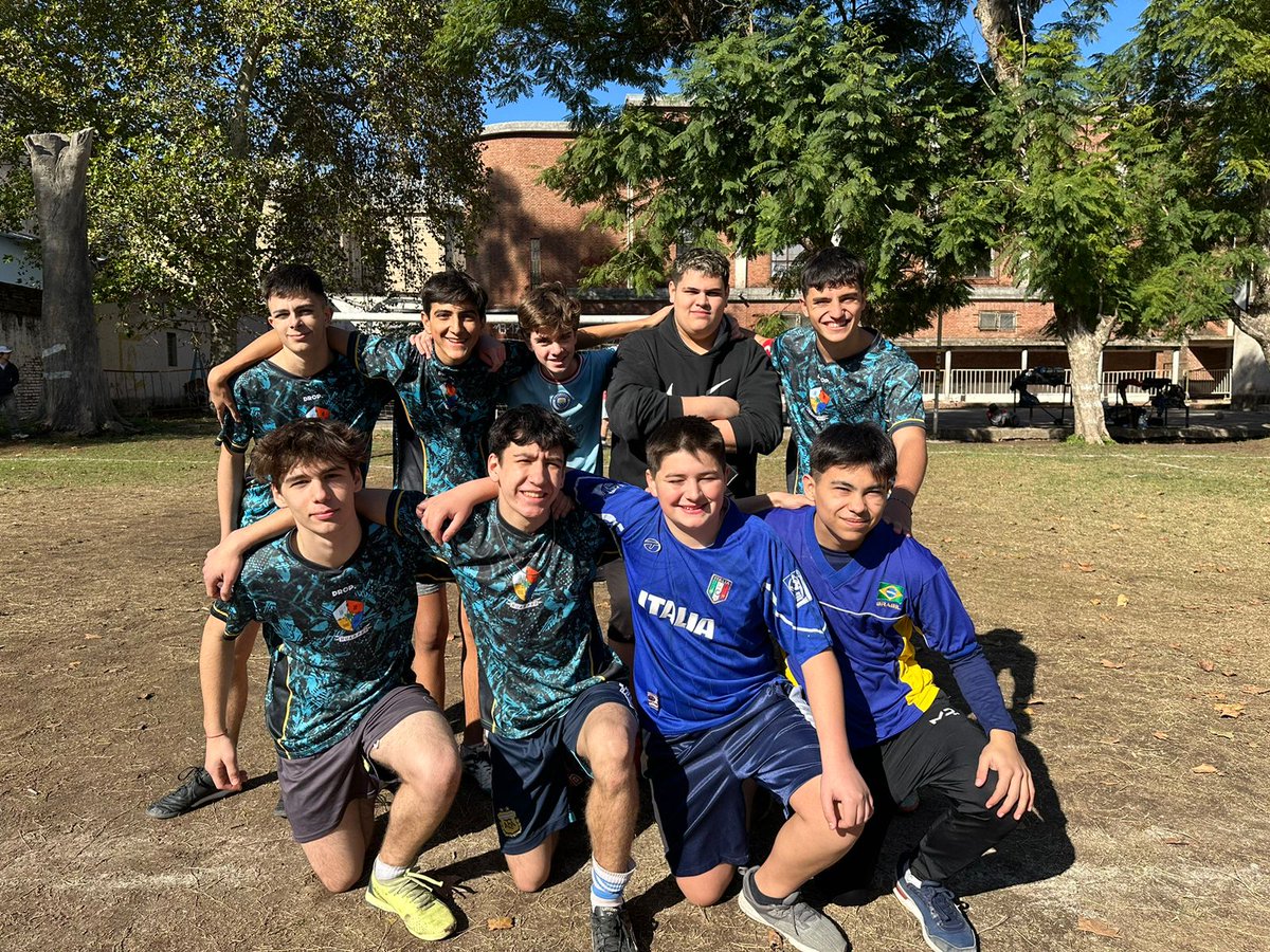 LaHuarpes253's tweet photo. Buenaas, con el anuncio de un nuevo torneo del grupo, estamos felices de anunciar nuevamente la participación del equipo HUARPES FC, nuevamente, vamos tras la ilusion de conseguir quedar en la historia.

VAMO LA HUARPE

#VAMOHUARPE #Sabadoalatarde #Huarpes #Torneo #ToroCagon #253 https://t.co/4QHBcRrk6Q
