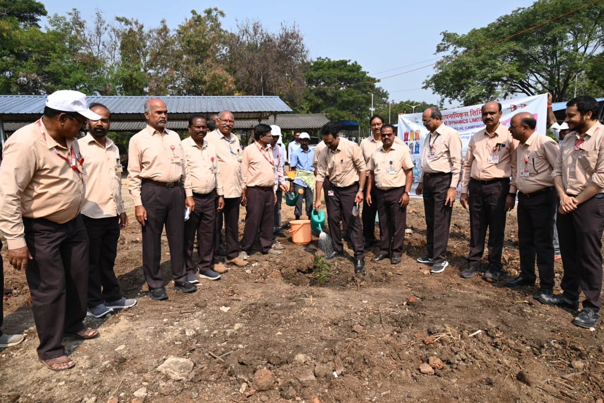 As a part of #SpecialCampaign 3.0, sapling plantation was carried out at BDL, Bhanur Unit. 60 saplings were planted. 40 employees participated in the activity #SwachhBharatGov #SpokespersonMoD #SwachhataCampaign 3.0
