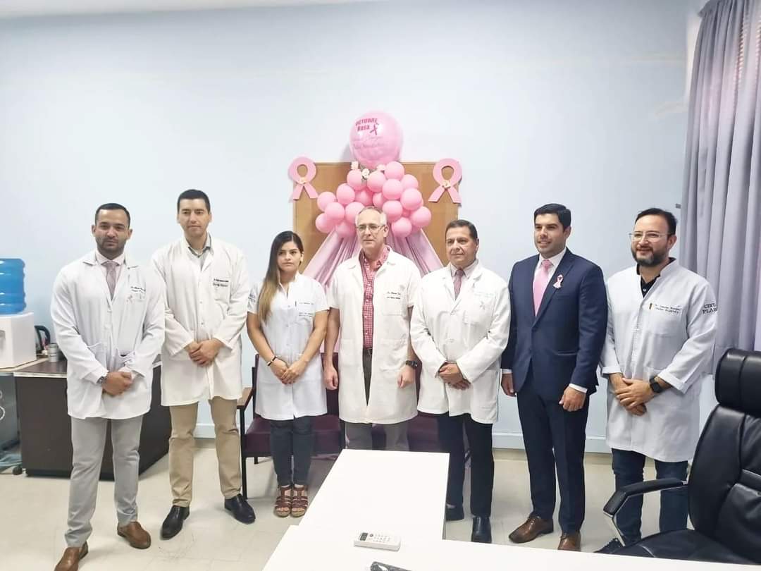 SPACPRE's tweet photo. Acto de conmemoración en el marco de la Campaña Mundial Octubre Rosa 💗

El evento contó con la participación de miembros de la Sociedad Paraguaya de Cirugía Plástica Reconstructiva y Estética, dando énfasis al Día de la Concienciación de la Reconstrucción Mamaria.

#OctubreRosa https://t.co/DYElNH3ZBM