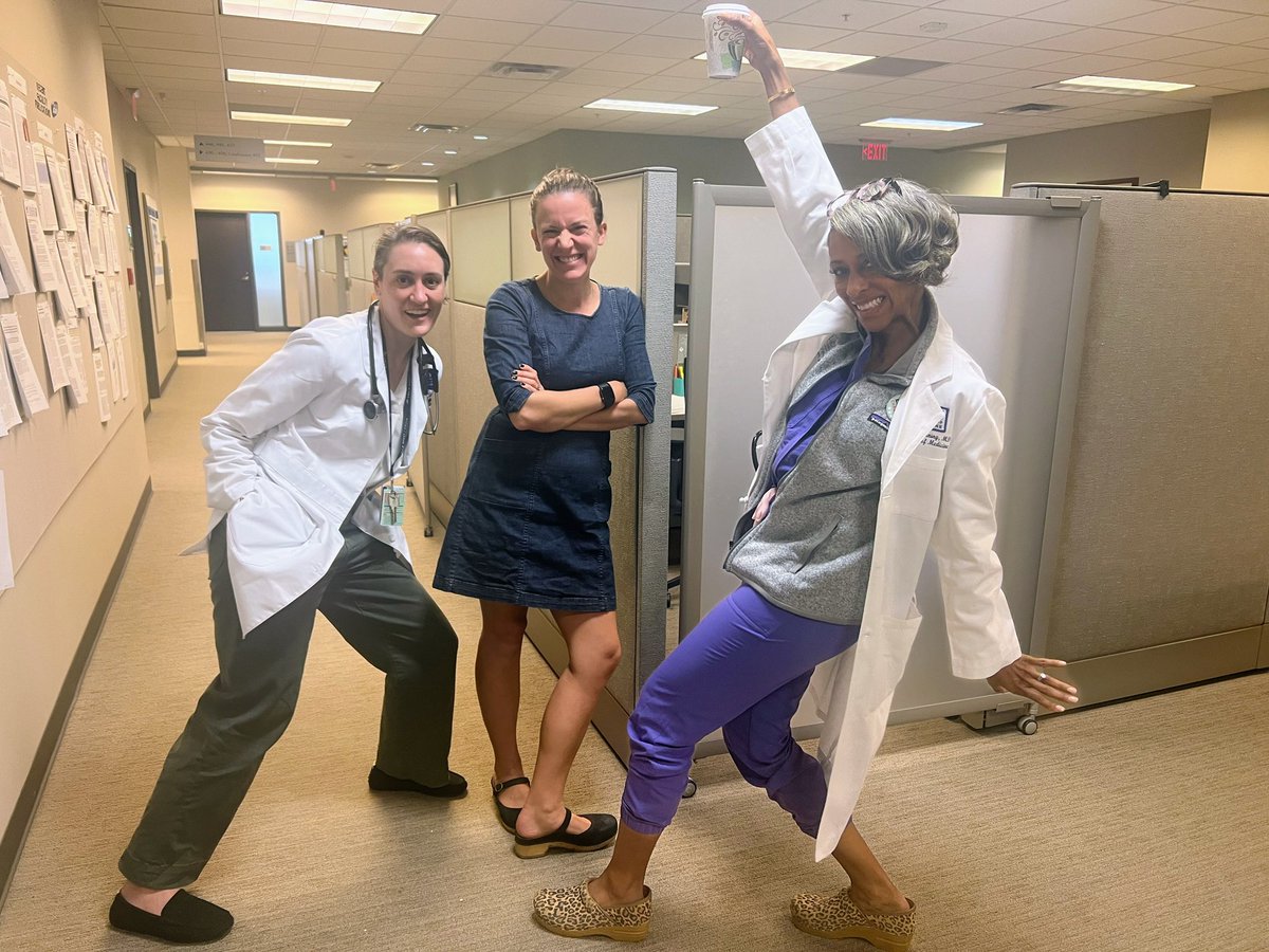 An incredibly talented trio just outside my @EmoryGIM office door! #MedEd #MedPeds #awesomeness #planning #plotting @gradydoctor @EmilyPT_MD @katie_g_md @GradyHealth