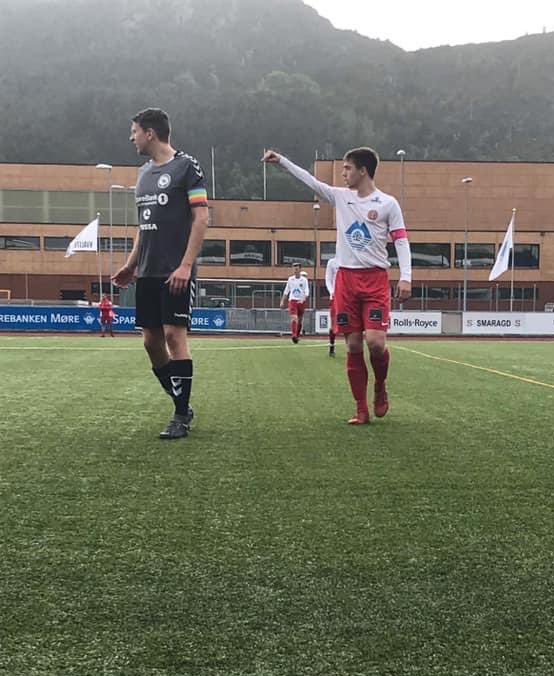 Ser fram til nytt møte neste år <a href="/BjornarHolen/">Bjørnar Holen</a> 🫶🏼❤️

[Bilde fra en kamp i 2018, der vi også slo dokke, 4-3]