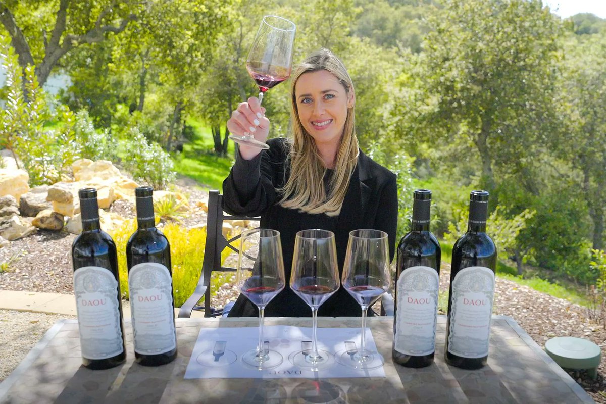 DAOUvineyards's tweet photo. Cabernet Clone virtual tasting experience hosted by our favorite gal: Kat Daou 😍🍷 🖥️✨

The set includes our Estate Cabernet Sauvignon and three different clones, each isolated because of their exemplary qualities.

https://t.co/i7Cj3HXaBY https://t.co/y0OZ9SLNm5