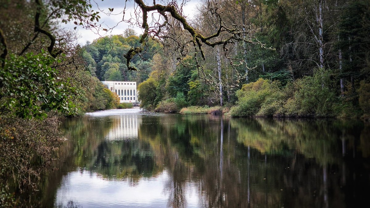 A view upstream on the River Clyde towards the Bonnington Power Station, constructed in 1926. #clydevalley #lanark #Scotland #bonningtonpowerstation