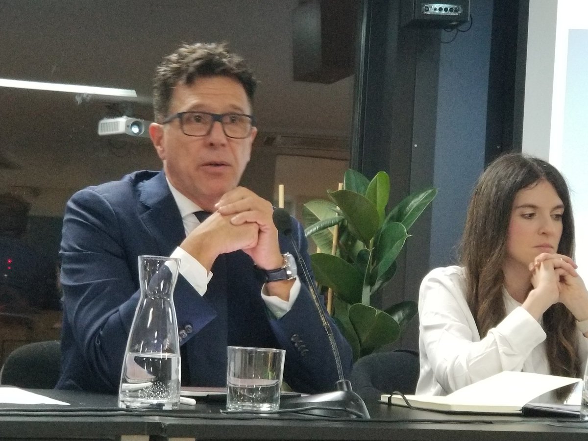 Instituto Español de Analistas (@instanalistas) on Twitter photo "Vivimos mucho mejor que nuestros abuelos, pero se olvida que el planeta es finito. Y creemos que hay tiempo de cambiar pero no lo hay"
José Luis Blasco, director global de sostenibilidad de <a href="/ACCIONA/">ACCIONA</a>, en la jornada "Más allá del PIB"
<a href="/cbamadrid/">Círculo de Bellas Artes - Casa Europa</a> <a href="/FuturePolicyLab/">Future Policy Lab</a> <a href="/JLBlasco_me/">Jose Luis Blasco</a> "Vivimos mucho mejor que nuestros abuelos, pero se olvida que el planeta es finito. Y creemos que hay tiempo de cambiar pero no lo hay"
José Luis Blasco, director global de sostenibilidad de <a href="/ACCIONA/">ACCIONA</a>, en la jornada "Más allá del PIB"
<a href="/cbamadrid/">Círculo de Bellas Artes - Casa Europa</a> <a href="/FuturePolicyLab/">Future Policy Lab</a> <a href="/JLBlasco_me/">Jose Luis Blasco</a>