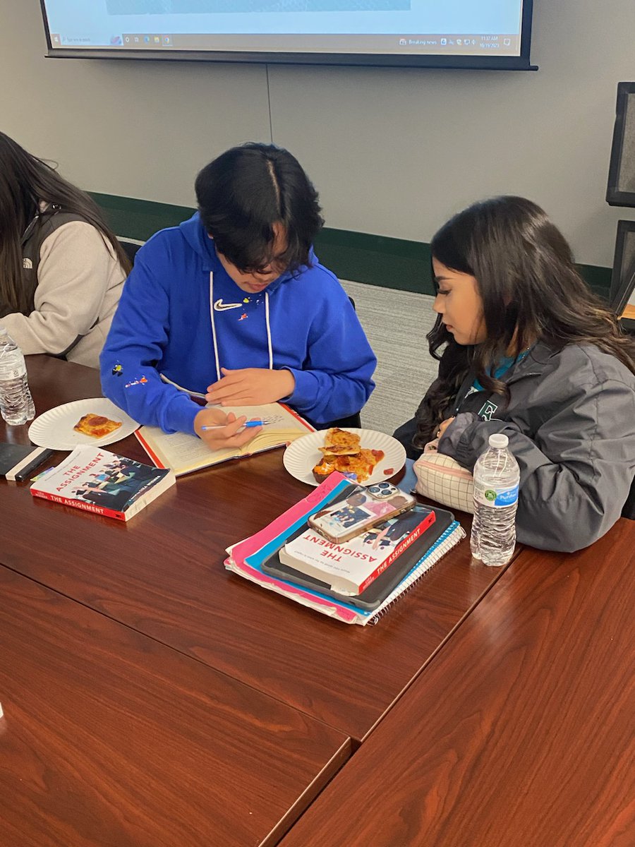 DrWardEPCHS's tweet photo. What an amazing day! #MustangsRead enjoyed lunch with the author of "The Assignment" @LizaWiemer This 2024 Illinois Abe Lincoln Teen Choice Book is an amazing story based on real-life events. Thank you to @1Book1Marist and @epplibrary for partnering to bring her to Chicagoland. https://t.co/oOWtyPKliE