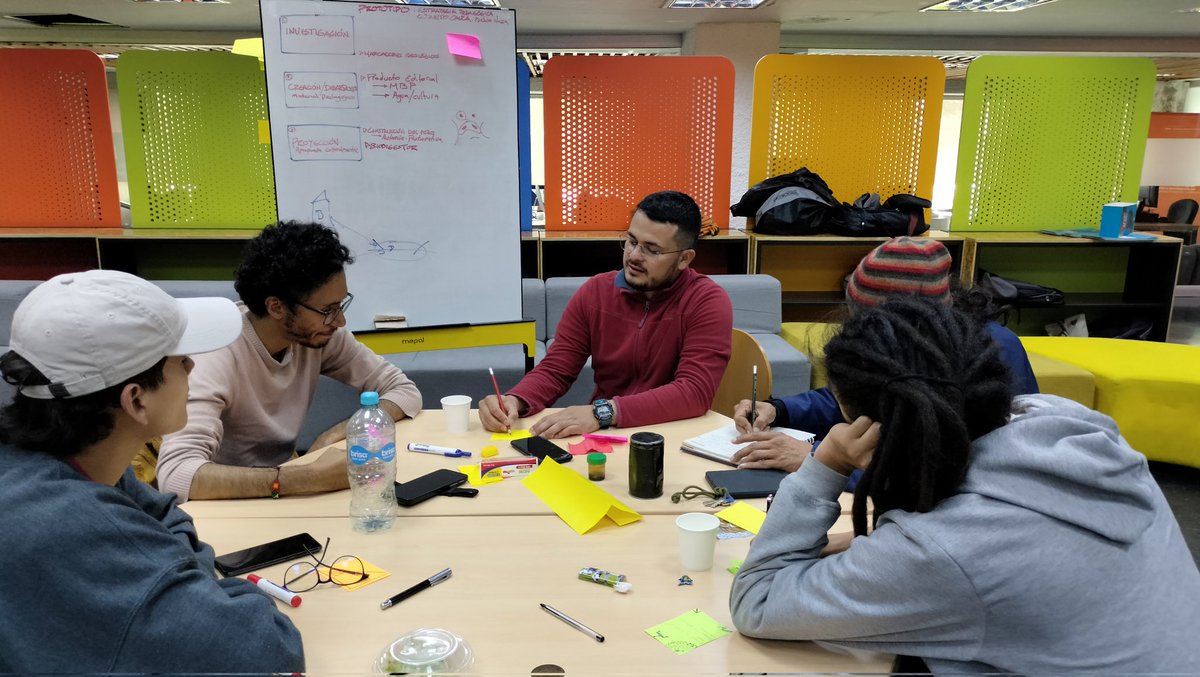 DIEB_UNAL's tweet image. 📣Así se desarrolla el segundo día del Evento ¡Manos a la obra! Desde la Innovación social. 
Esta jornada se centró en análisis de ideas a partir de la experimentación y el prototipado.🛠️🎨