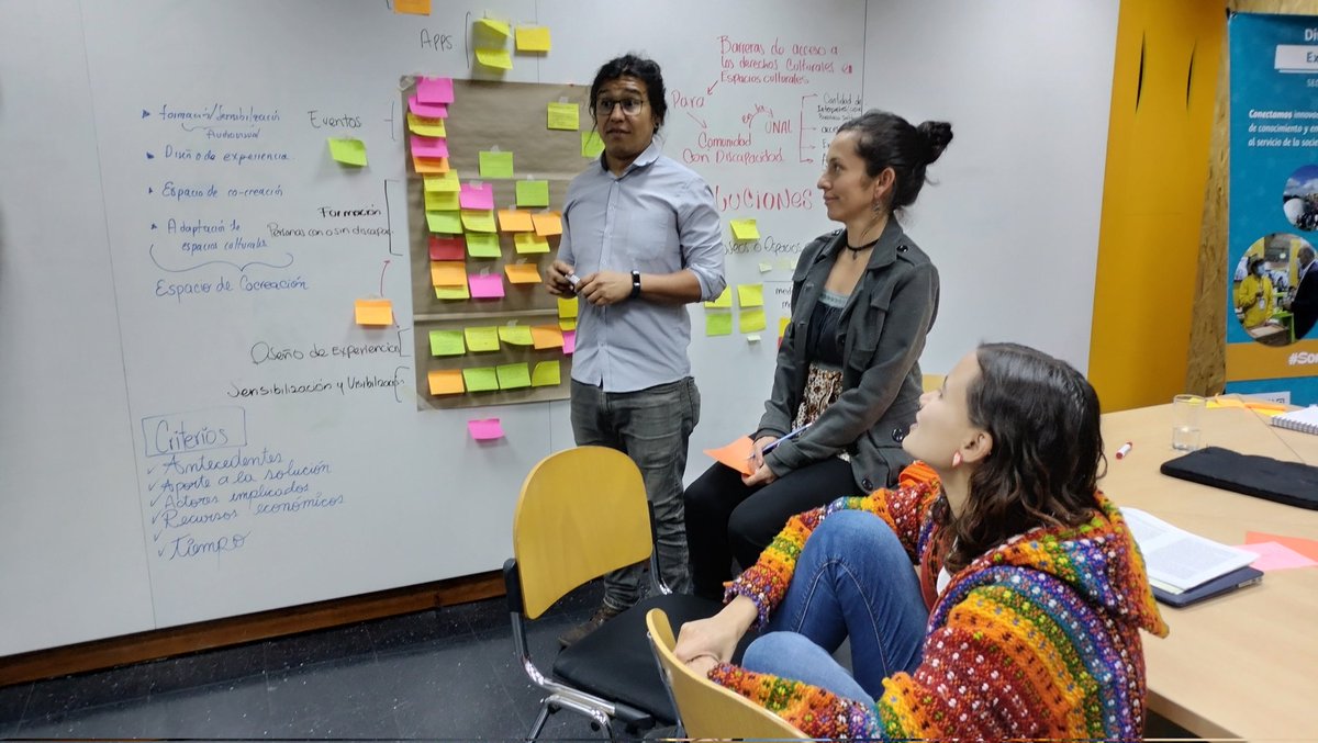 DIEB_UNAL's tweet image. 📣Así se desarrolla el segundo día del Evento ¡Manos a la obra! Desde la Innovación social. 
Esta jornada se centró en análisis de ideas a partir de la experimentación y el prototipado.🛠️🎨