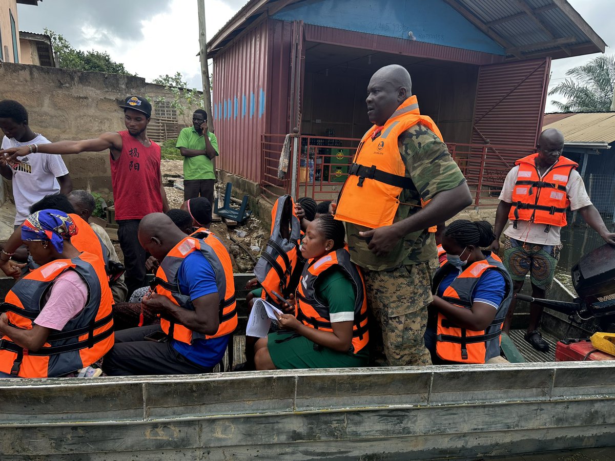 S_OkudzetoAblak's tweet photo. I am working tirelessly to ensure that there are enough life jackets at all the new flood crossing points. 

The VRA-induced floods have created novel artificial water transport locations but I am determined to keep those new crossing points safe with the provision of adequate life jackets. 

We remain thankful to the military for their invaluable assistance at these crossing centres.