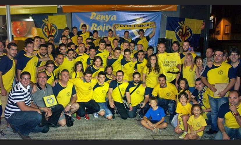 APVillarrealCF's tweet photo. La peña @RajolaGrogueta de l'Alcora es la peña protagonista para esta jornada en la previa que organizamos para este domingo.

Fundada en junio de 2013 cuenta actualmente con 130 peñistas siendo una de las más participativas y también de las más viajeras 🚌💛 https://t.co/jn3SSbnYtb