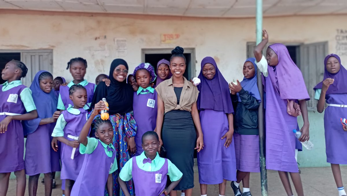 apadforher's tweet photo. WE SET UP A PADBANK AT ILORIN✨
In honour of the IDGC 2023 and in fulfillment of our commitment to reduce girls' absenteeism in school because of period poverty, we expanded our padbank project to 4 more states across Nigeria.

#PadBankProject #GirlChildDay2023 https://t.co/hcLQ3orTut