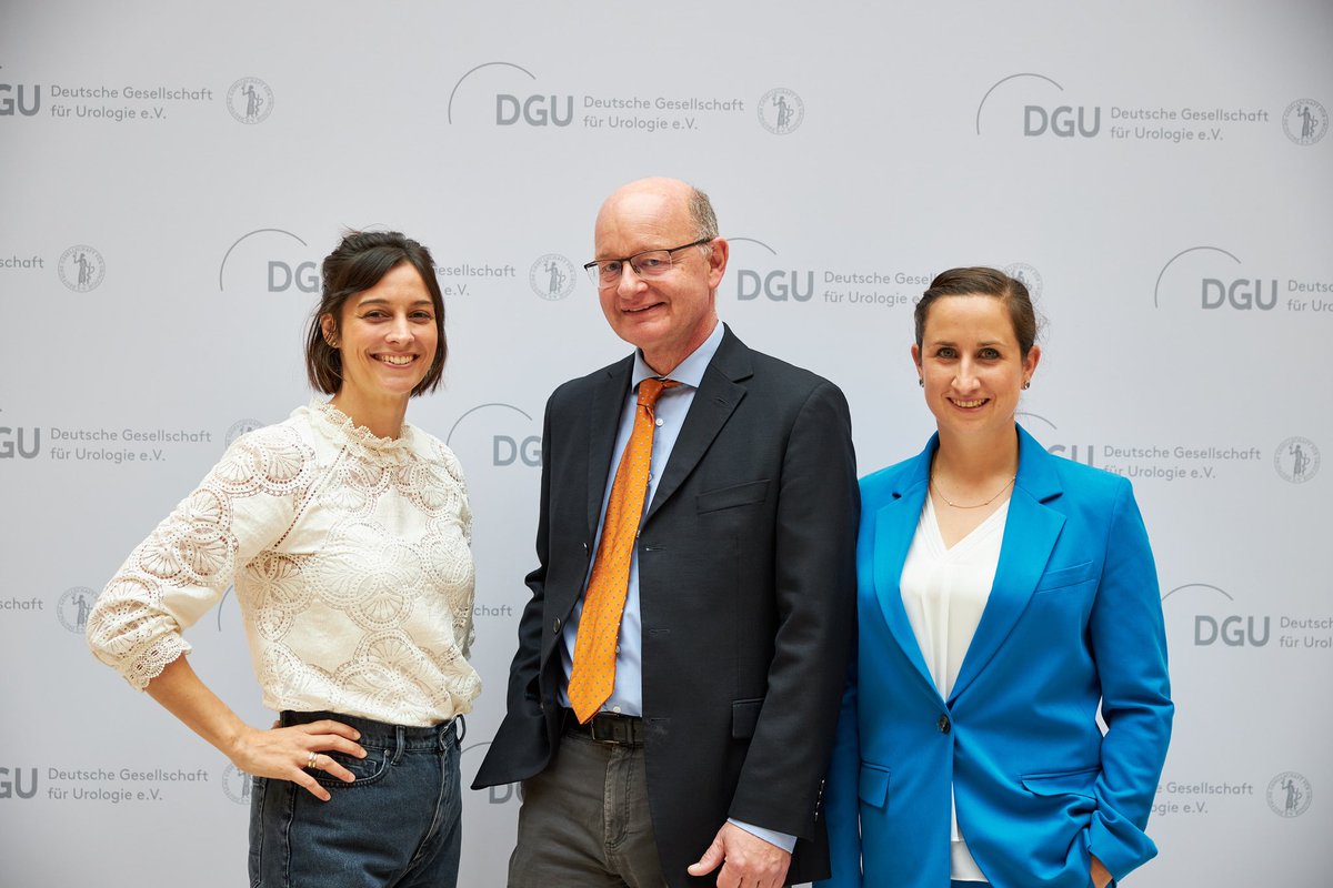 Urology University Center Mannheim (@umm_urology) on Twitter photo #tbt zum <a href="/dgukongress/">DGU Kongress</a> 23: unsere Mannheimer Preisträger (vlnr): Dr. Nina Younsi (Filmpreis), Prof. Raimund Stein (Martin-Oberländer-Preis) und PD Dr. Marie Rassweiler -Seyfried (Dora-Teleky-Preis) - herzlichen Glückwunsch!!💪🏻 #tbt zum <a href="/dgukongress/">DGU Kongress</a> 23: unsere Mannheimer Preisträger (vlnr): Dr. Nina Younsi (Filmpreis), Prof. Raimund Stein (Martin-Oberländer-Preis) und PD Dr. Marie Rassweiler -Seyfried (Dora-Teleky-Preis) - herzlichen Glückwunsch!!💪🏻