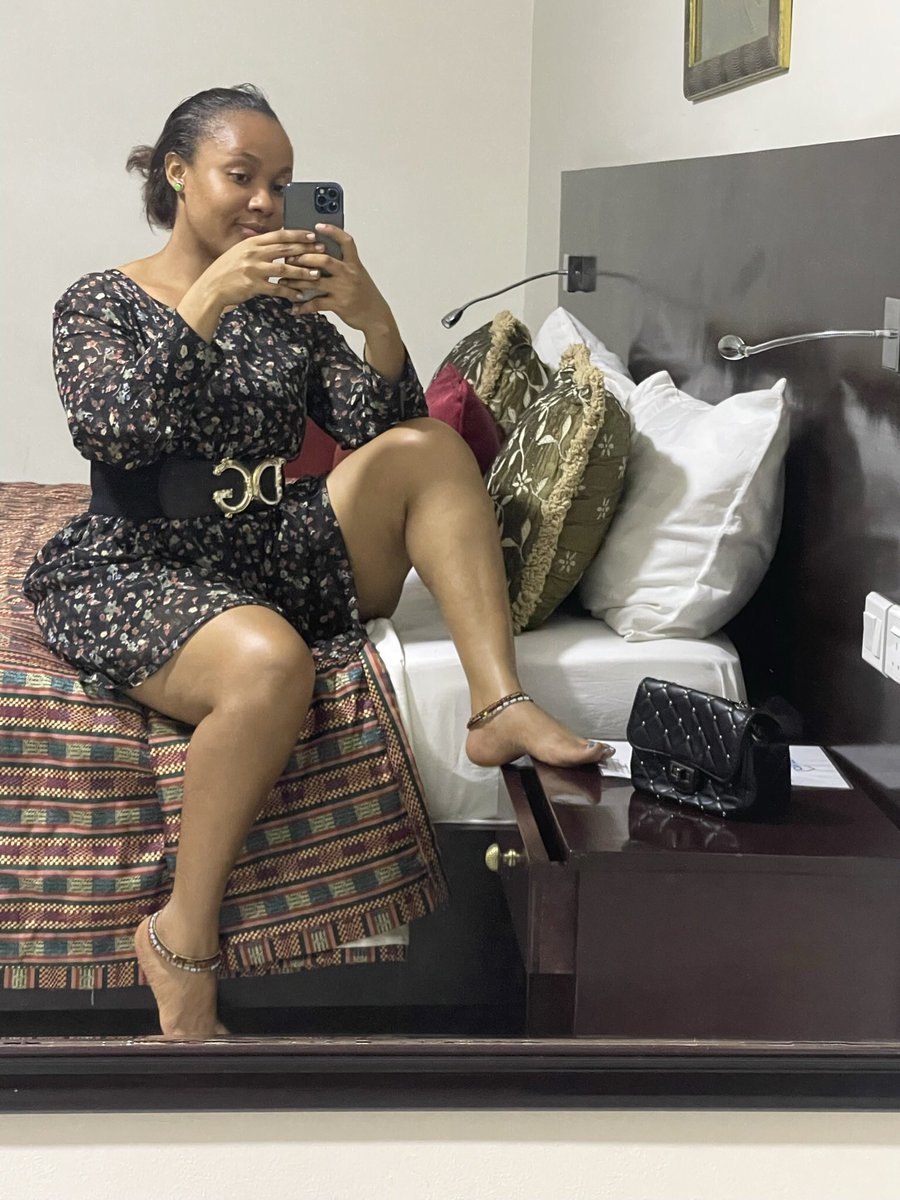 emmy_neysha's tweet photo. Mirror 🪞 is my fave https://t.co/Ksv2DGwCLG