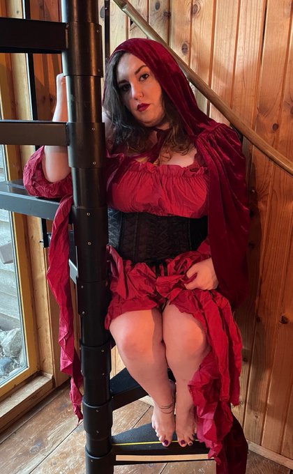 Do you like my Red Riding Hood? 🎃  Vote for me in the MV Trick or Treat Contest! Link and rewards below<a href="/tag/mvsales"class="tags"><span>#mvsales</span></a>