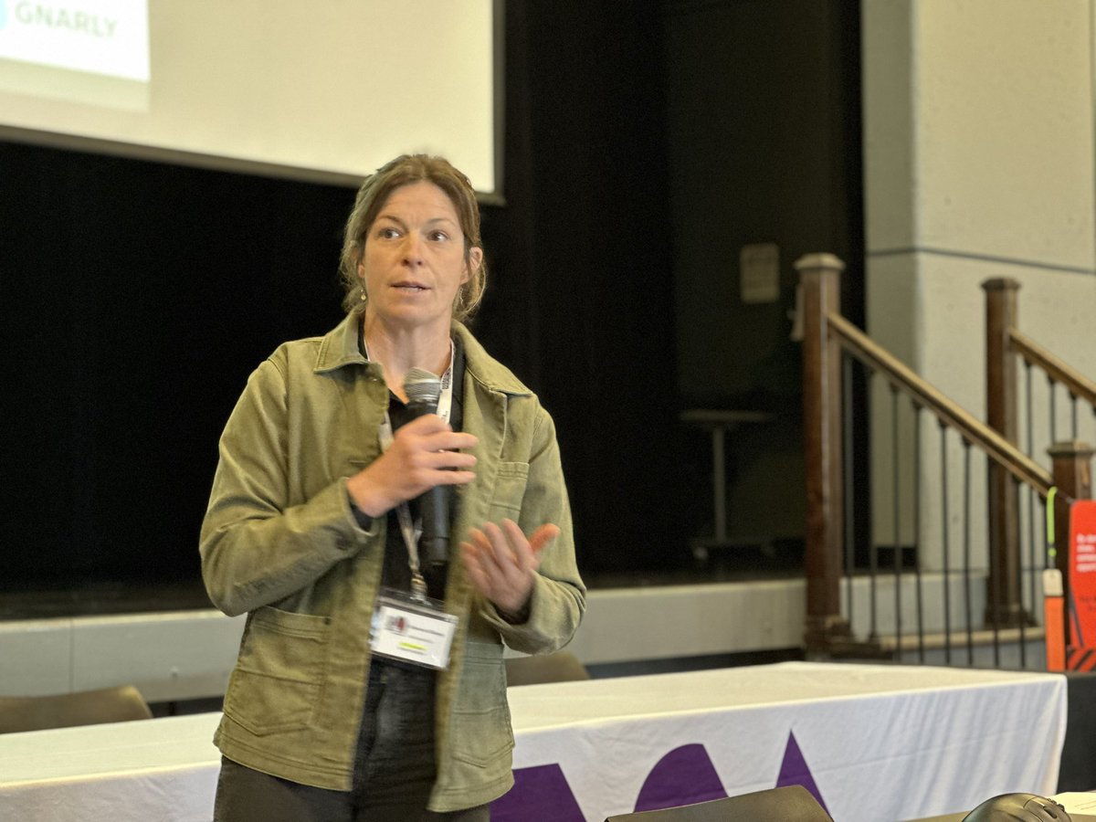 ATRA πββοΈ πΊπ² π (@atratrailrunner) on Twitter photo Shannon OβGrady <a href="/GnarlyNutrition/">Gnarly Nutrition</a> shares brand environmental sustainability <a href="/TrailConference/">US Trail Conference</a> #trailrunning Shannon OβGrady <a href="/GnarlyNutrition/">Gnarly Nutrition</a> shares brand environmental sustainability <a href="/TrailConference/">US Trail Conference</a> #trailrunning