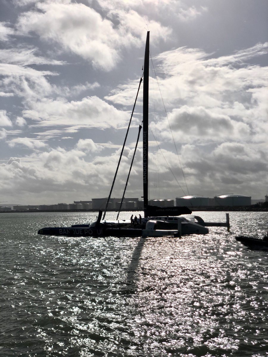 LHsansfiltre's tweet image. Last call for @TransatJV 2023
@Team_actual_ vu du rooftop @ENSM 🙏Marie 
et @SVRLazartigue 
#ultim #trimaran #ponton #team #transatjacquesvabre #lehavre #halage #cordages #zodiacs #skippers #coskipper #skipper #navigateurs #voile @LH_LeHavre @lehavreetretat