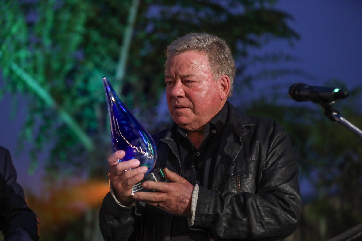 OnTheRedCarpet's tweet photo. .@EugenioDerbez, @WilliamShatner and @bobbyberk attend @nbff's Sunset Series: Garden Party. #nbff2023 #newportbeahfilmfestival
(📸: PencilBox Studios) https://t.co/e5QMgB7XC2