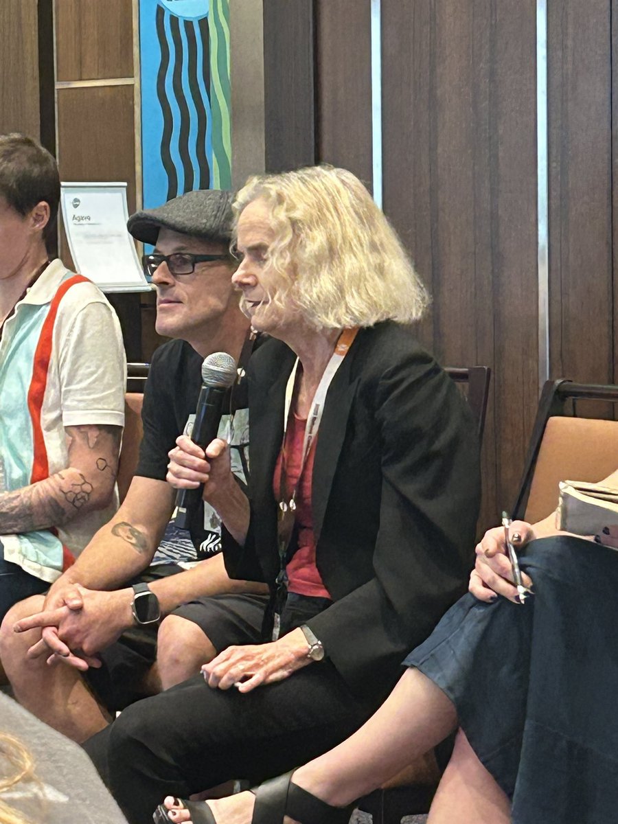 bigpharmaflesh's tweet photo. NIDA director #NoraVolkow was just asked in a session at #Reform2023 if she hires anyone on her team who uses drugs.

Her response: “No, it’s illegal, and I would go to jail. I wouldn’t want that”

What a joke. Stop with the excuses, and do something. NIDA feeds the drug war! https://t.co/x8I3wTjg2R