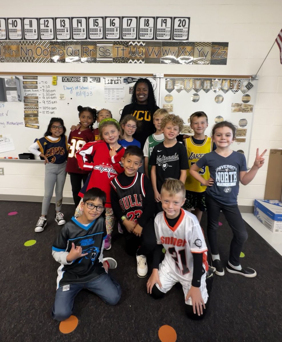 Ms. Glaze tweet media