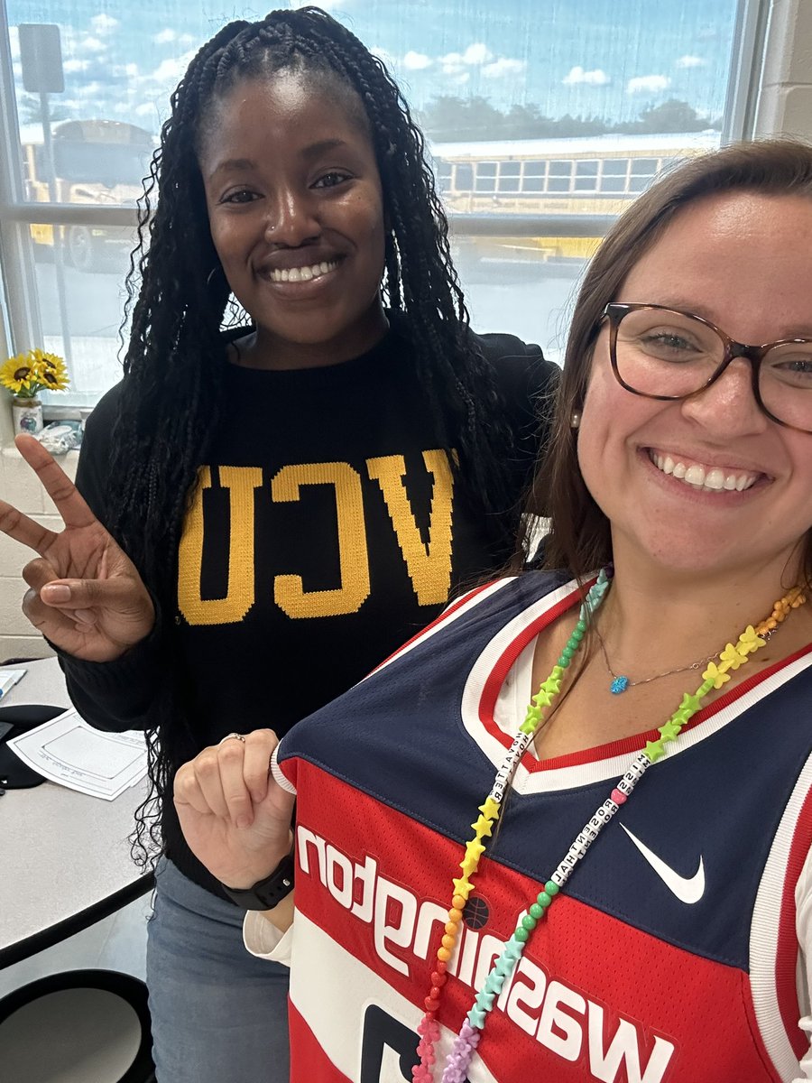 Ms. Glaze tweet media