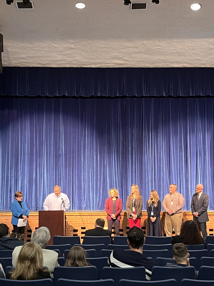 Congrats to all our newly tenured staff! and our fabulous Principals! Together you make SPF an incredible place to work, live and learn!#spfproud