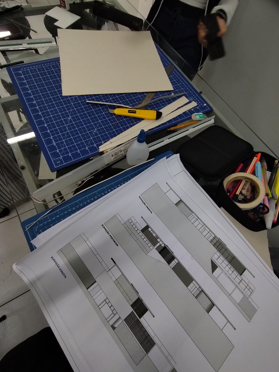 studythabs's tweet image. sumida por motivos de: ✨fim de semestre✨