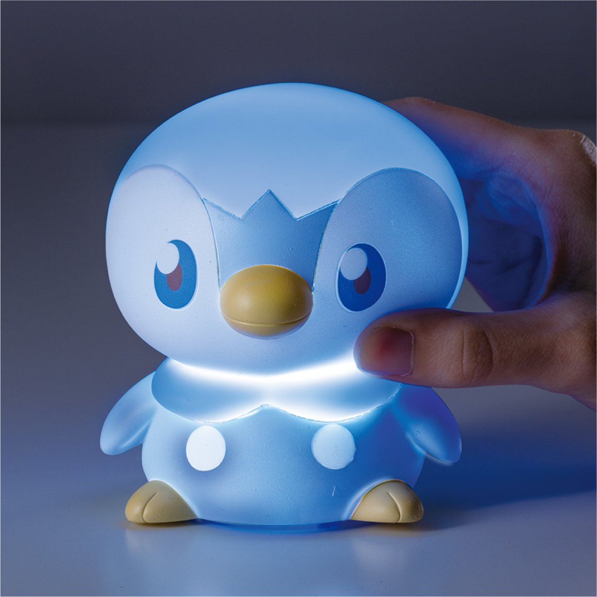 takaratomytoys's tweet photo. 『ポケモン ポケピース ぷにキュンライト ポッチャマ』は、ぷにぷにするとライトがピカッ！

ポケピースのポッチャマが、かわいいライトになったよ！
詳細はこちら👇
https://t.co/7wwY9FlYZs
#ポケピース https://t.co/IjRCnEqJ9v