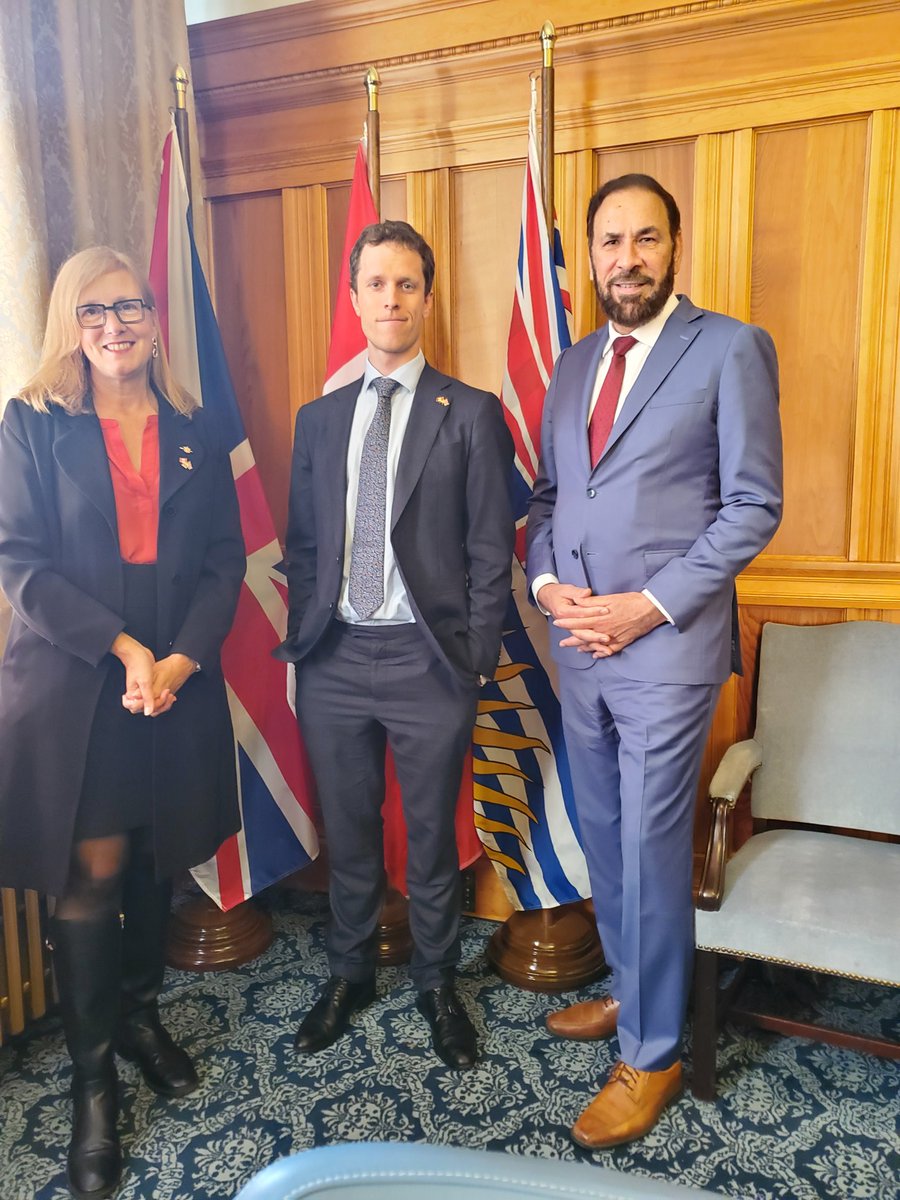 TomCodringtonUK's tweet photo. The UK and BC both have strong, innovative biotech sectors. So it was a pleasure to visit Ministers @BrendaBaileyBC & @JagrupBrar1 today to talk about making them even stronger through collaboration 🔬📈🤝 https://t.co/gl9epNInYe