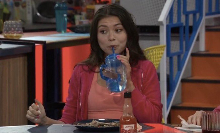 maamwhatyes's tweet photo. #MyPredictionForTomorrow is that one of these people will be wearing the HOH necklace #BB25 https://t.co/2sVe083JMs