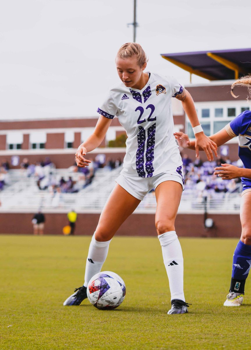 We got ourselves a goal from <a href="/sydney22schnell/">Sydney Schnell</a> to put thePirates up 1-0 in Dallas ! 🙌

#GoPirates