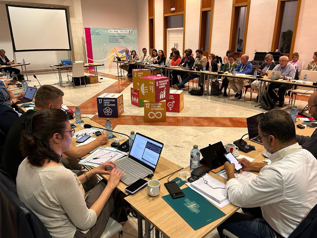 FLACMA_'s tweet photo. #FLACMA participa en reunión preparatoria de VI Foro Mundial de Desarrollo Económico Local #WorldLedForum reunido en Sevilla🇪🇸; se incorpora a Comité Ejecutivo representando GLs de LATAM
La iniciativa busca fortalecer economías de ciudades; lideran @FAMSI_Solidario y @uclg_org https://t.co/PxveMJnB5U