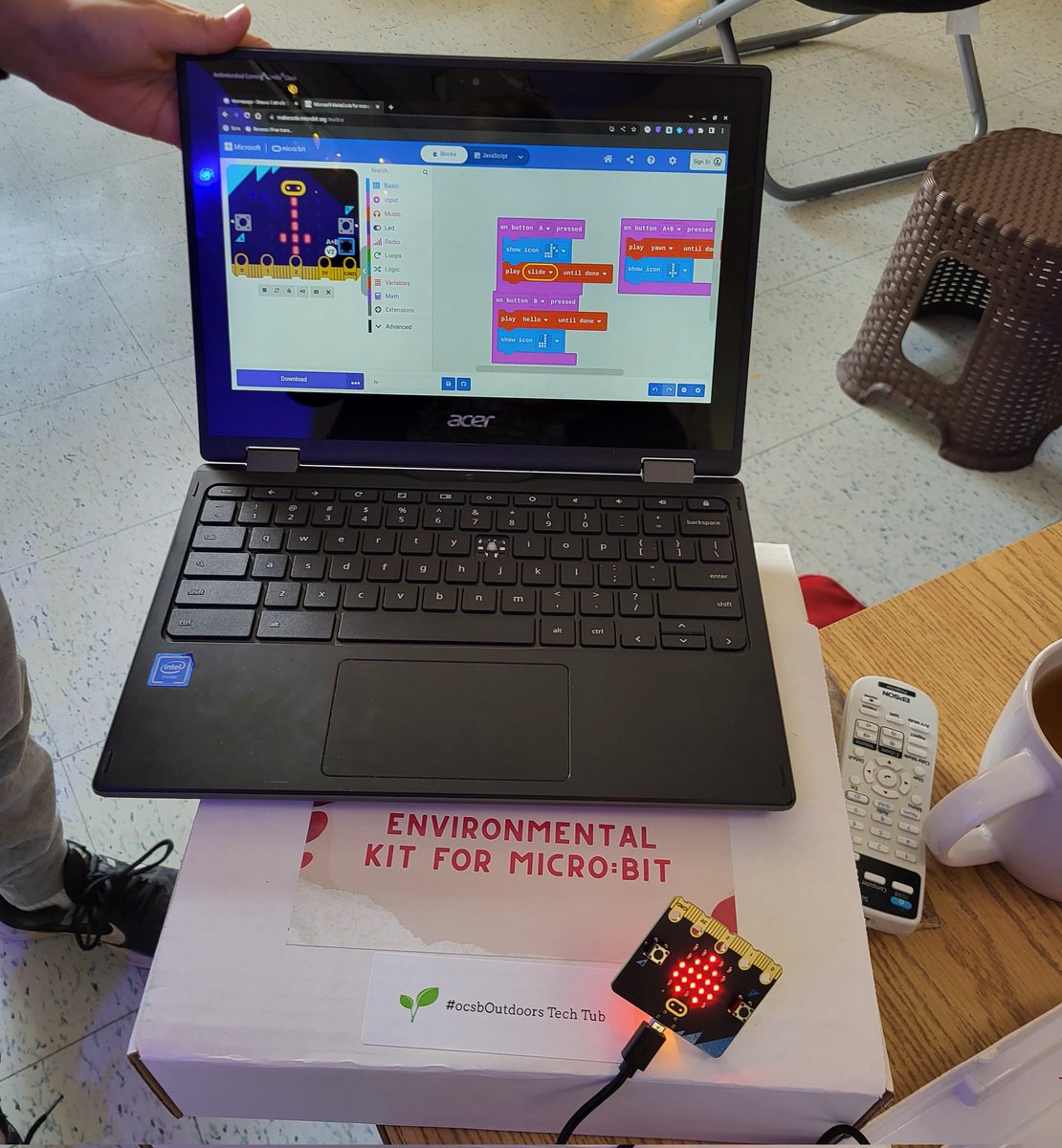 misssammantha's tweet photo. Wow!! Everyone's focus and enthusiasm was at an all time high this afternoon! Thank you @ocsbEco and @FCLEdu for this amazing opportunity. We are excited to take our #microbit learning #ocsbOutdoors and teach our nature buddies soon. @ThomasMoreOCSB #ocsbOutdoorsTechTub https://t.co/PnsgM1IPdF