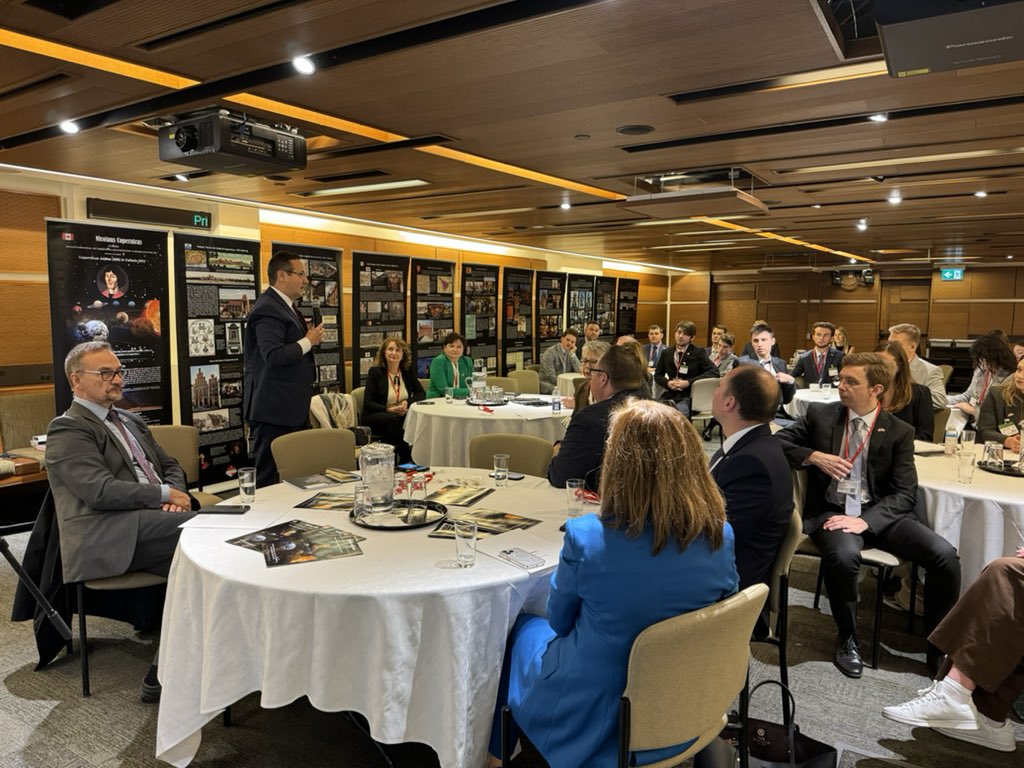 CanPolCongress's tweet photo. Young Polonia Leadership Summit is off to an amazing start! Great discussions with MPs @Irek_K, @dckurek, @tomkmiec, @viraniarif, @Yvan_Baker, @shuvaloy, @mferreriptbokaw, @_BryanMay, @TurnbullWhitby. Thanks also to @PierrePoilievre &amp; @FP_Champagne for the chat! #polonia #cdnpoli https://t.co/hed85qdhQ7