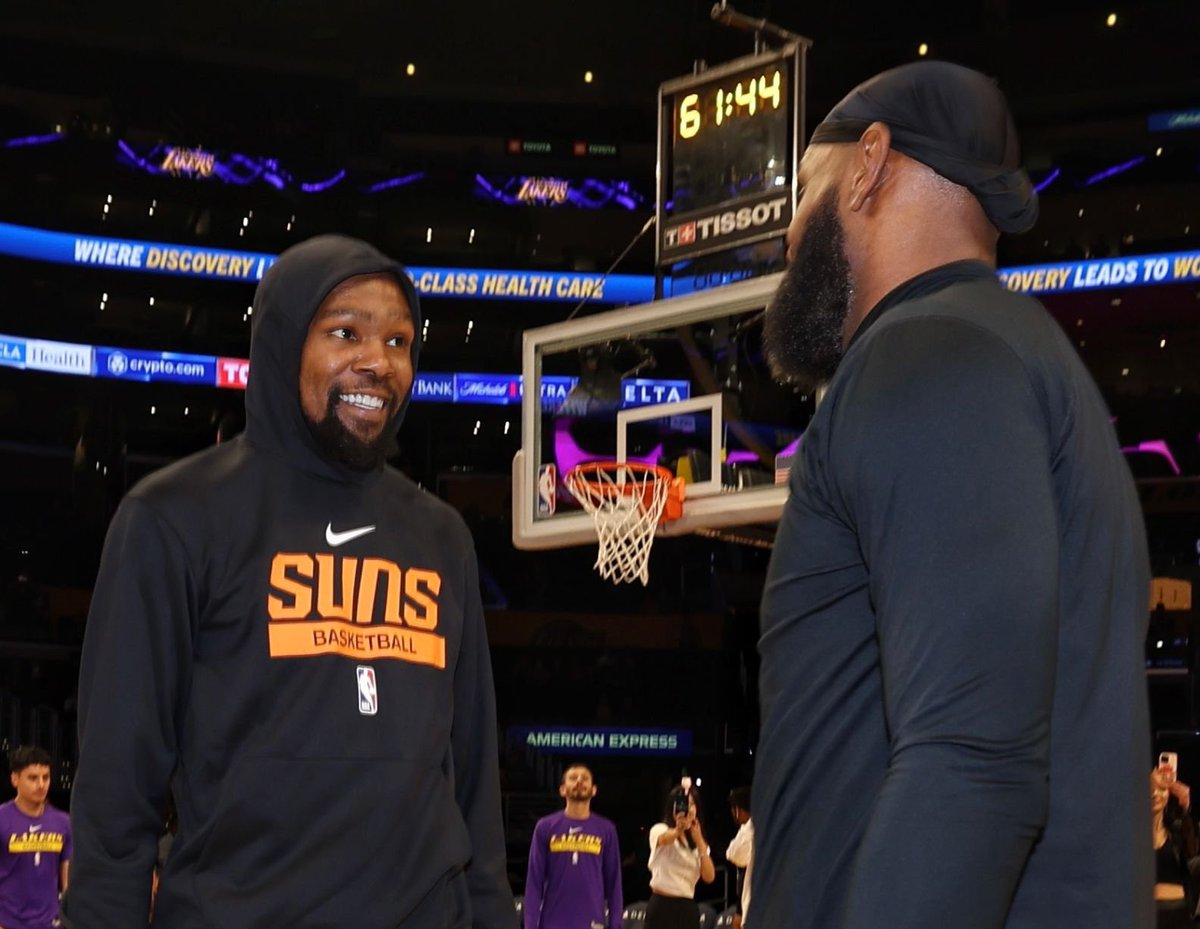 TheDunkCentral's tweet image. It’s official: Kevin Durant and LeBron James will face off tonight for the first time in 5 years