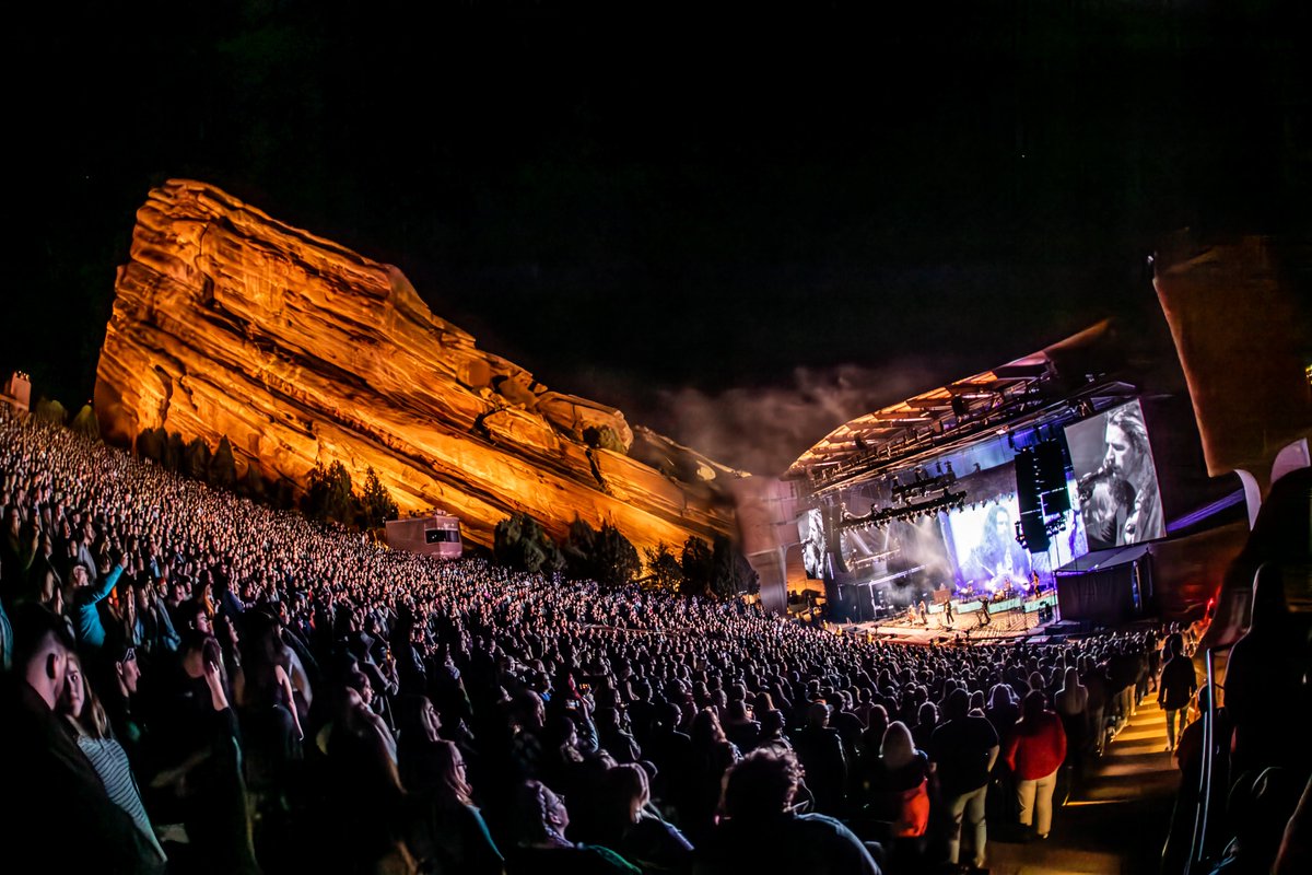 Hozier's tweet photo. Two beautiful nights at @RedRocksCO! Moments like these remind me of how fortunate I am to do what I do and find myself where the music has taken me. Sharing that unique space with you all filled me with sheer gratitude. Thank you 🖤 

📷 @RuthlessImagery https://t.co/F9q2AyYu73