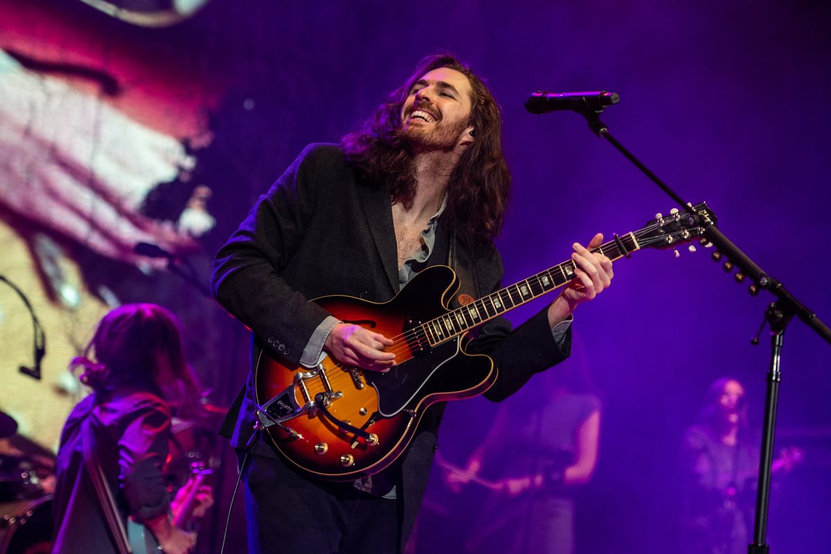 Hozier's tweet photo. Two beautiful nights at @RedRocksCO! Moments like these remind me of how fortunate I am to do what I do and find myself where the music has taken me. Sharing that unique space with you all filled me with sheer gratitude. Thank you 🖤 

📷 @RuthlessImagery https://t.co/F9q2AyYu73