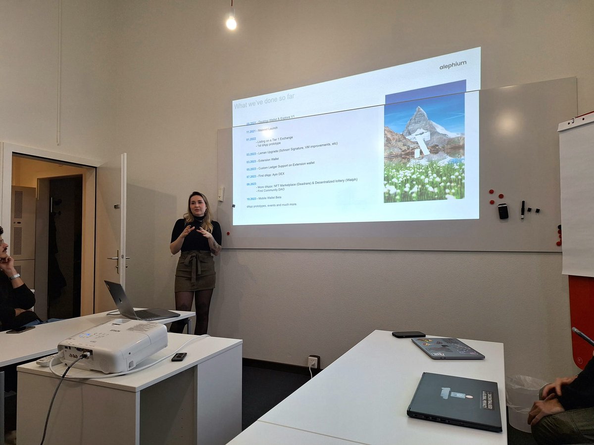 Alephiumfr's tweet photo. Talk intéressant par @MaudBannwart à #Neuchatel #VerifyValley🇨🇭sur les dernières mises à jour sur @alephium. https://t.co/vaPQnQDwqG