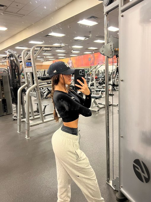 big b00ty thread, ladies show me what u gyat 😳 https://t.co/5gfxNz3h53<a href="/tag/nnn"class="tags"><span>#nnn</span></a>