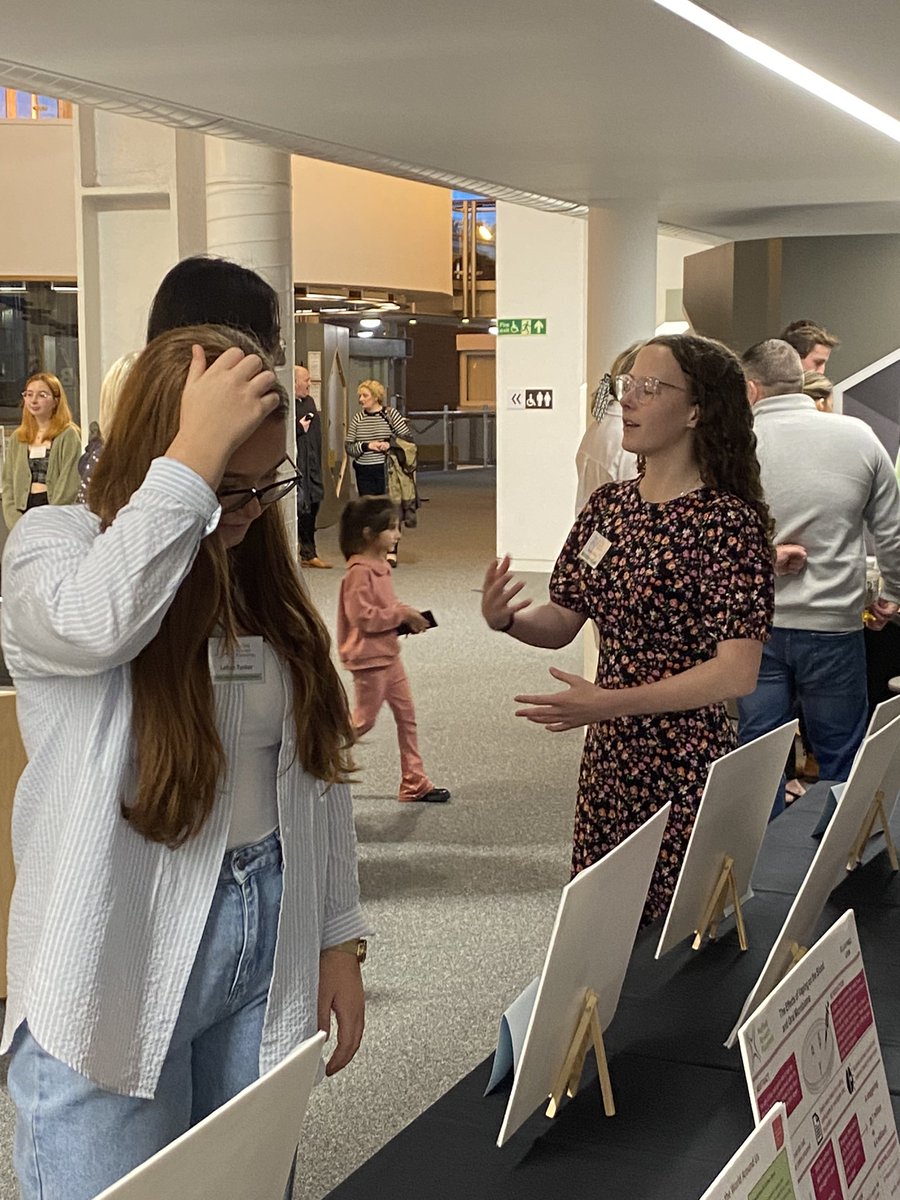 Dr. Rebecca Cavanagh (PhD) tweet media