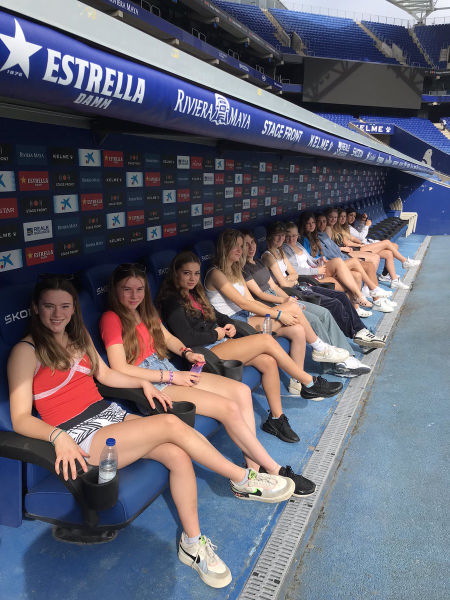 #BARCA23 The sports tour students enjoyed a ‘Behind the Scenes Tour’ of RCD Español FC Stadium today. Students explored the history of the stadium and visited the pitch, changing rooms, tunnel and much more before heading off to watch the game against Leganes tomorrow ⚽️🥅