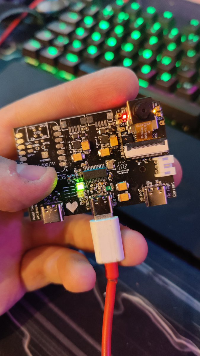 Mutecyberwolf's tweet image. Works perfectly fine with one cam + Facial Tracker so far. When i get additional XIAO Boards i will continue testing and finish the PCB. Then i can test it with IR Ring Gen 4 and the new Coding Resistors.
#Eyetracking
#OpenSource
#vrchat #ValveIndex