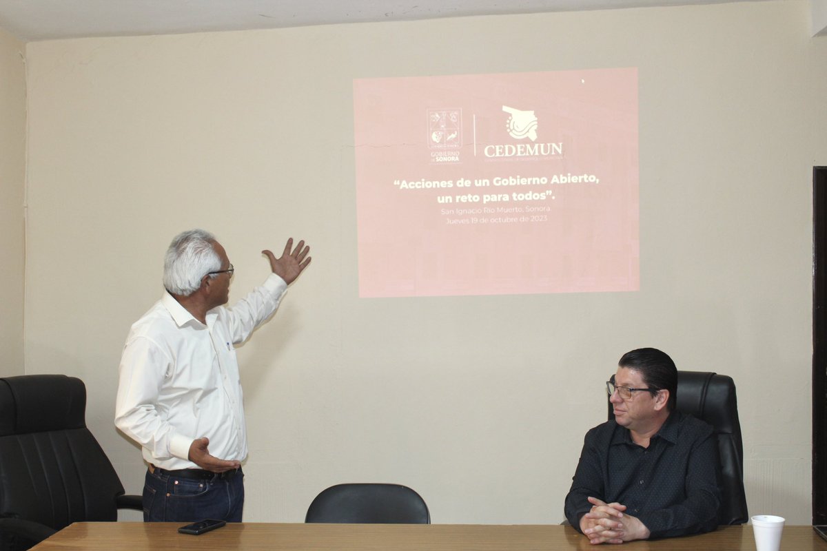 cedemun_sonora's tweet photo. El vocal de Cedemun, @EdgarSallard, impartió el programa “Acciones de un gobierno abierto, un reto para todos” en San Ignacio Río Muerto, con la presencia del Dr. Abel Gonzales, Presidente Municipal. Siguiendo las directrices del Gobernador @AlfonsoDurazo.

#TierraDeOportunidades https://t.co/GiI62c8lZf