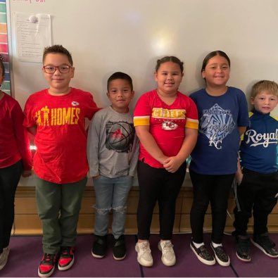 Second grade rocked today’s theme: Team Up Against Bullying! Thanks, Ms. Barker and Ms. Smith’s classes. We love to see our favorite sports teams represented ❤️ #bettereveryday #roadrunnerpride @selkckps @Mstewart_2u @kckschools